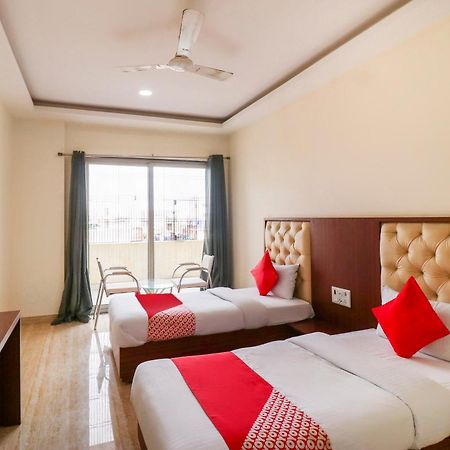Oyo Flagship 69860 Mastana Palace Hotel Varanasi Exterior photo