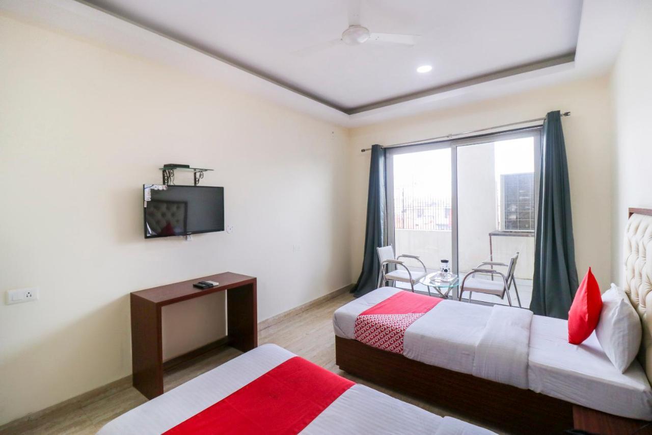 Oyo Flagship 69860 Mastana Palace Hotel Varanasi Exterior photo