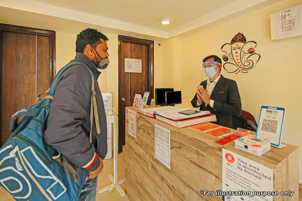 Oyo Flagship 69860 Mastana Palace Hotel Varanasi Exterior photo